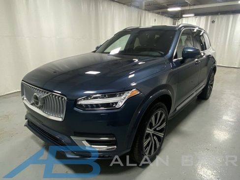 Used 2025 Volvo XC90 B5 Plus image 1