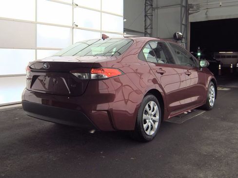 Used 2024 Toyota Corolla LE image 5