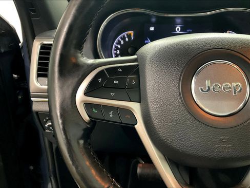 Used 2019 Jeep Grand Cherokee Limited image 23