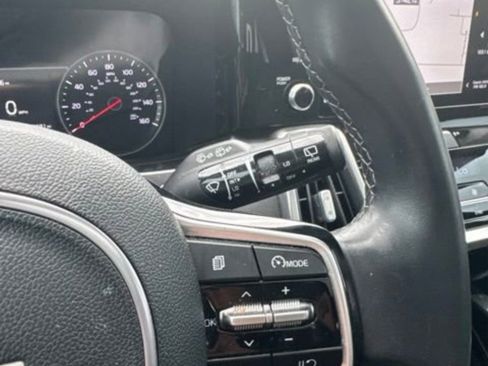 Used 2023 Kia Sorento S w/ Panoramic Sunroof Package FWD image 23
