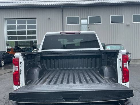 Used 2024 Chevrolet Silverado 2500 Custom w/ Custom Value Package AWD/4WD image 5