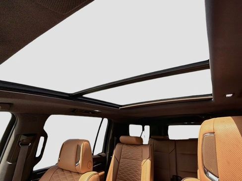 Certified 2024 Cadillac Escalade ESV Sport AWD/4WD image 23