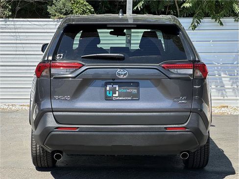 Used 2024 Toyota RAV4 LE AWD/4WD image 11