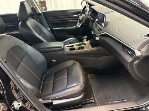 Certified 2019 Nissan Altima 2.5 SR FWD image 13