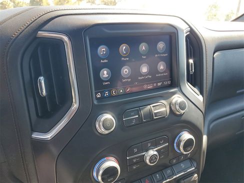 Certified 2022 GMC Sierra 2500 AT4 w/ AT4 Preferred Package image 32