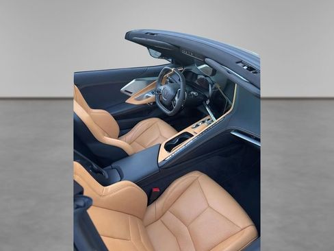 Used 2023 Chevrolet Corvette Stingray Preferred Conv w/ Z51 Performance Package image 3