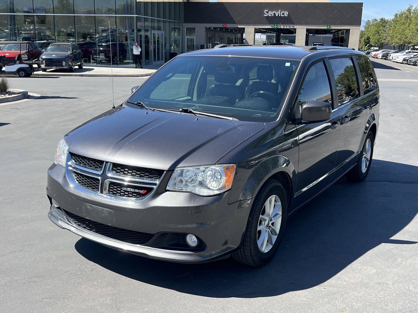 Used 2019 Dodge Grand Caravan SXT FWD image 10
