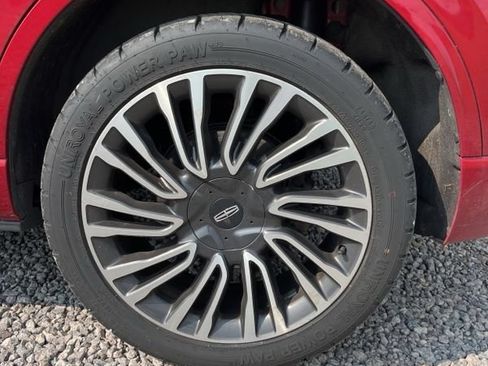 Used 2021 Lincoln Corsair AWD w/ Sport Package image 18