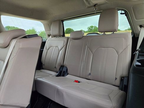 Used 2024 Ford Expedition Limited AWD/4WD image 16
