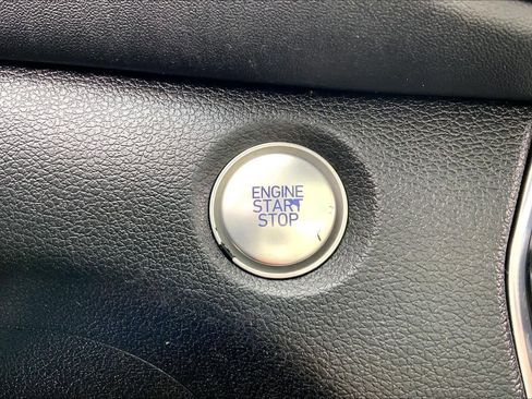 Used 2019 Hyundai Santa Fe FWD image 33