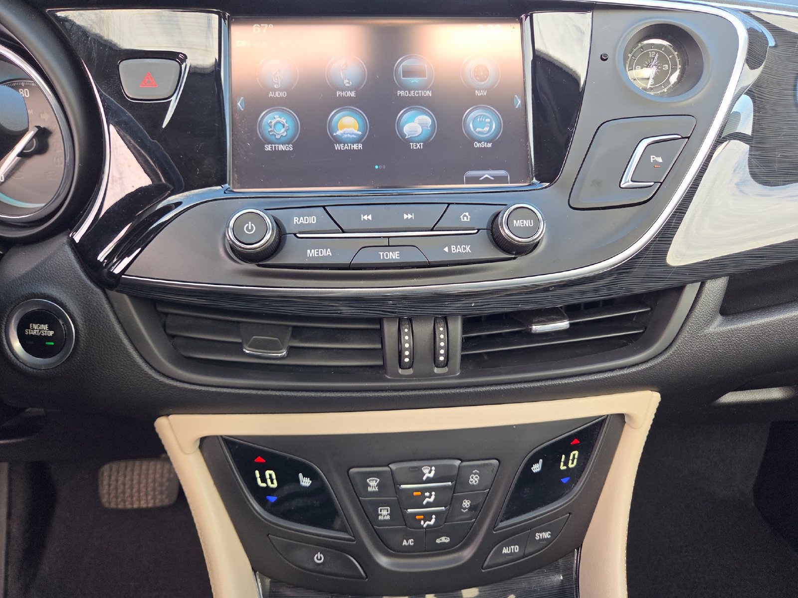 Used 2018 Buick Envision Essence AWD/4WD image 26