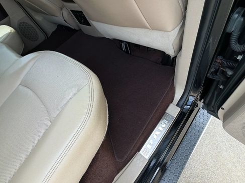 Used 2013 RAM 1500 Laramie w/ Convenience Group AWD/4WD image 69