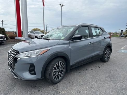 Certified 2023 Nissan Kicks SV FWD image 3