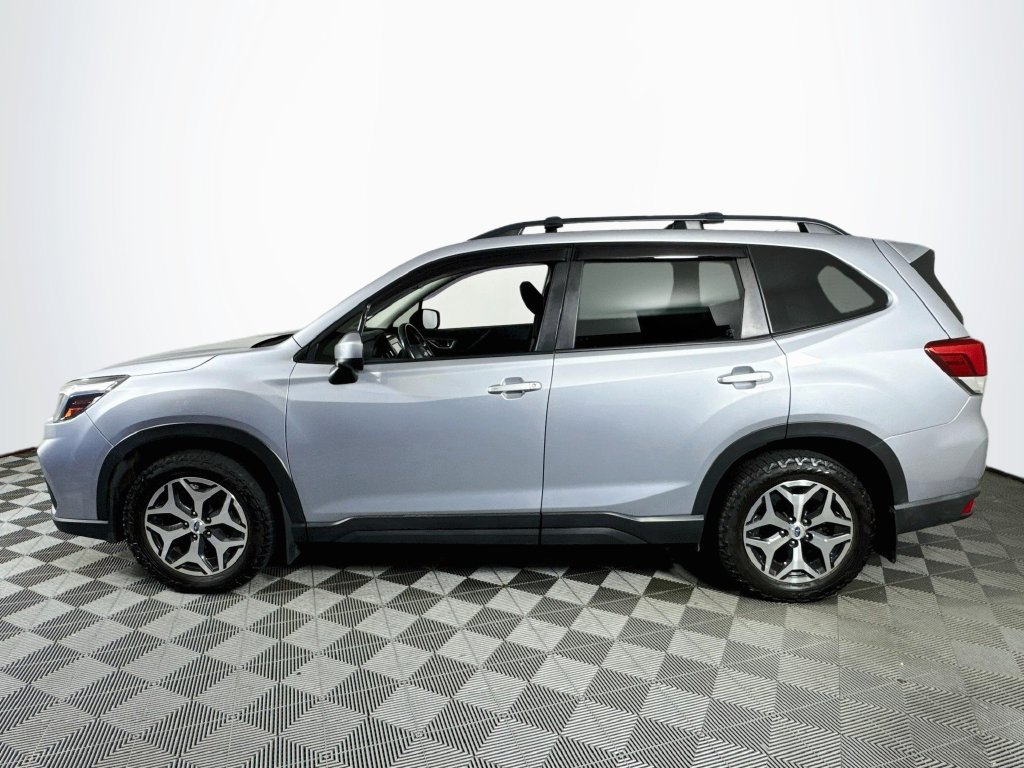 Used 2021 Subaru Forester Premium AWD/4WD image 4