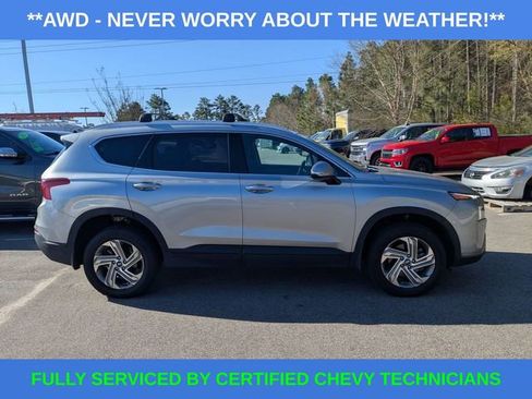 Used 2023 Hyundai Santa Fe SEL image 2