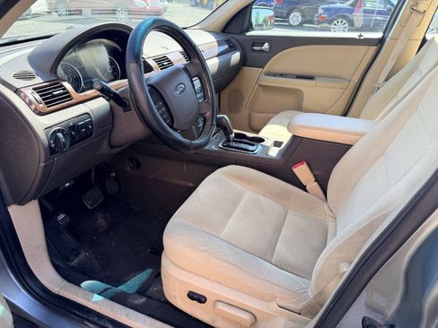 Used 2008 Ford Taurus SEL FWD image 8