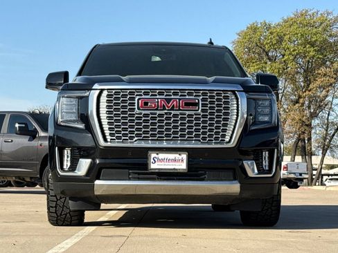 Used 2023 GMC Yukon Denali AWD/4WD image 2