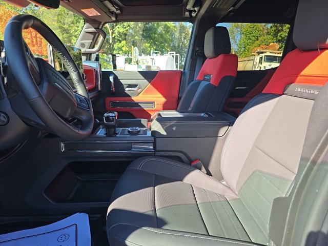 Used 2026 GMC Hummer EV 4x4 Crew Cab w/ Carbon Fiber Edition Package image 9