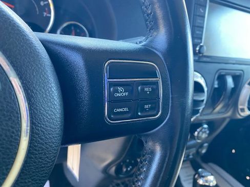 Used 2017 Jeep Wrangler Sahara w/ Dual Top Group AWD/4WD image 19