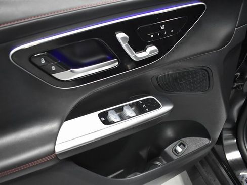 Used 2025 Mercedes-Benz GLC 43 AMG 4MATIC image 15