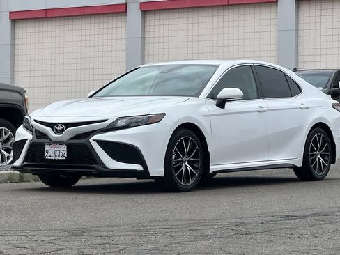 Certified 2023 Toyota Camry SE w/ Convenience Package FWD image 10