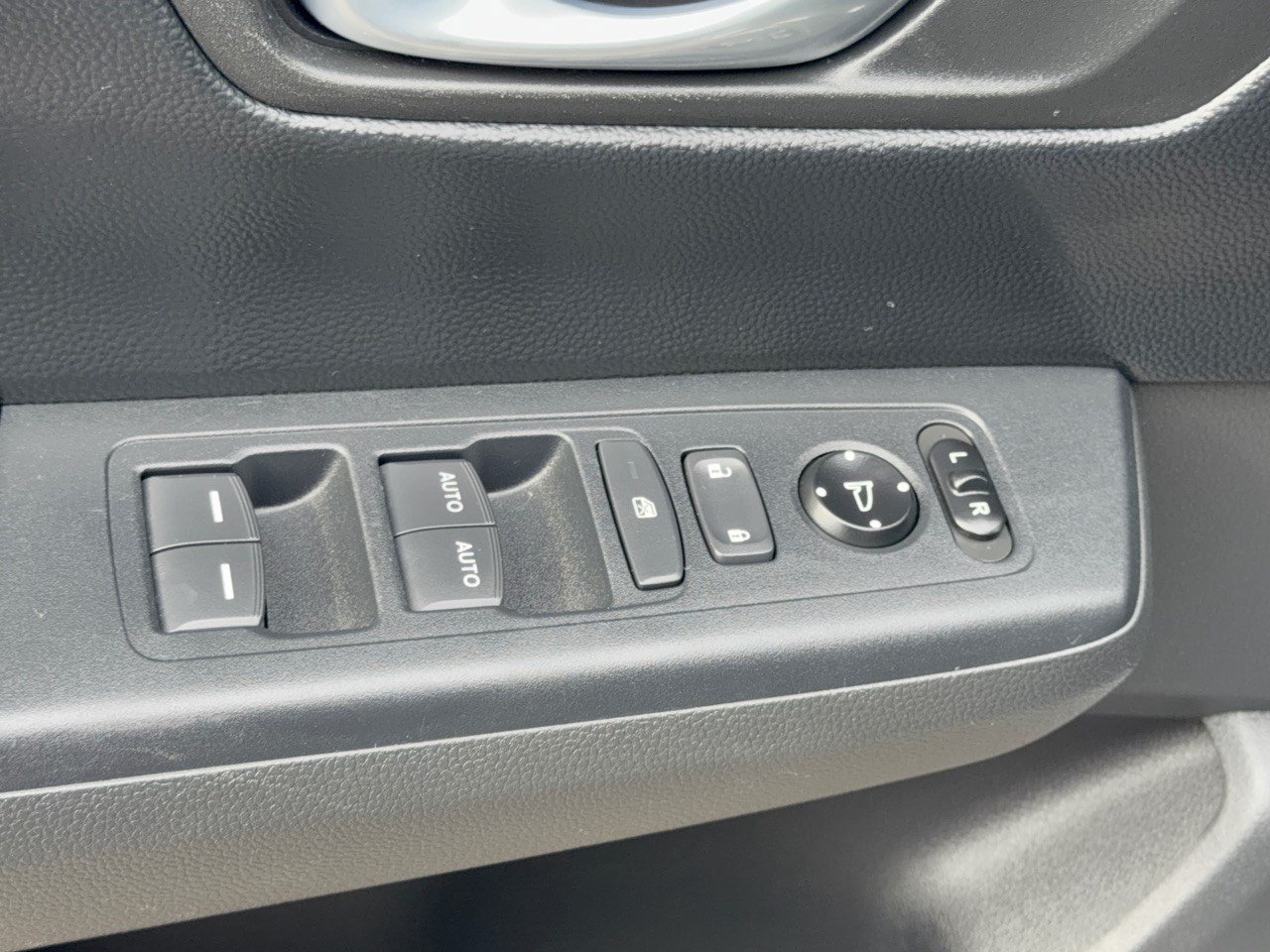 Used 2023 Honda CR-V Sport image 15