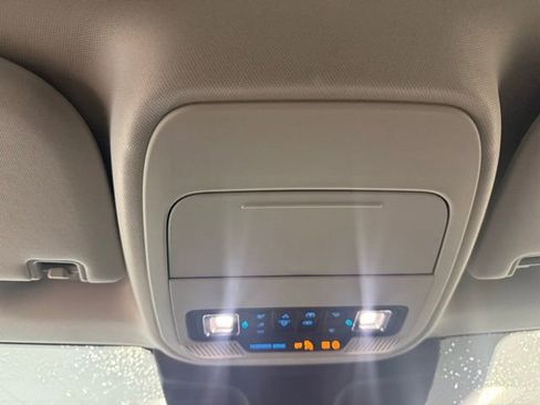 New 2026 Ford Expedition Active image 21