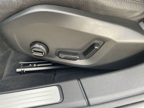 Used 2025 Volvo V60 B5 Cross Country Plus image 23