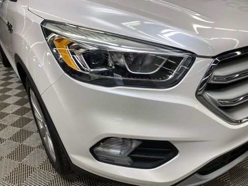 Used 2019 Ford Escape SEL image 5