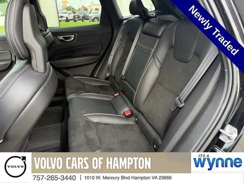 Used 2018 Volvo XC60 T6 R-Design w/ Convenience Package AWD/4WD image 8