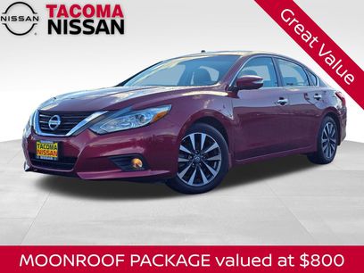 Used 2017 Nissan Altima 2.5 SL w/ Moonroof Package