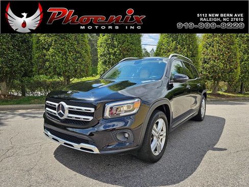 Used 2020 Mercedes-Benz GLB 250 w/ Premium Package image 1