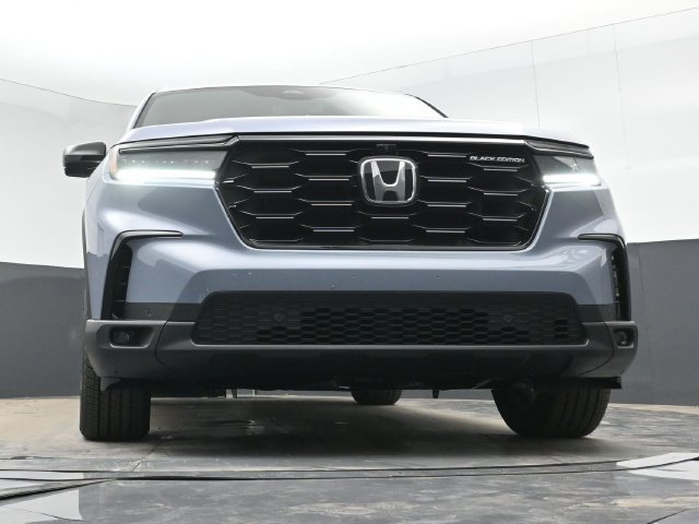 Used 2025 Honda Pilot Black Edition image 46