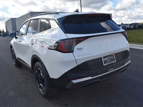 New 2026 Kia Sportage EX w/ EX Panoramic Sunroof Package image 5