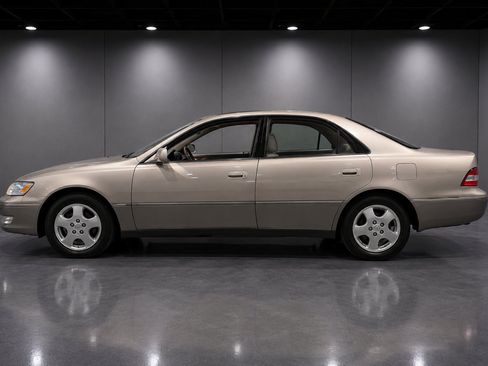 Used 2000 Lexus ES 330 FWD image 6