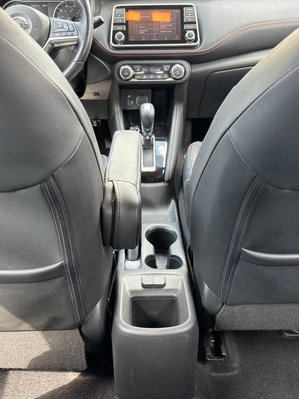 Used 2019 Nissan Kicks SR w/ SR Premium Package FWD image 26