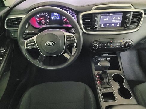 Used 2020 Kia Sorento LX FWD image 22