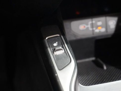 Used 2024 Kia Sorento S image 30