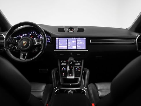 Certified 2021 Porsche Cayenne Turbo image 35