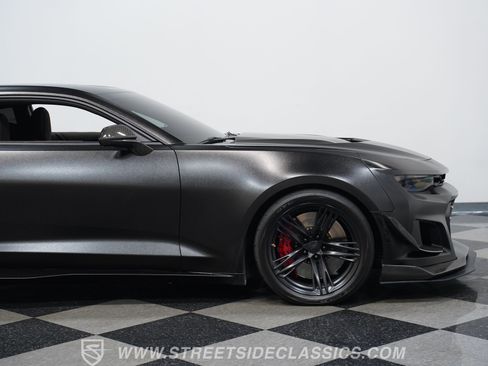 Used 2019 Chevrolet Camaro ZL1 RWD image 29