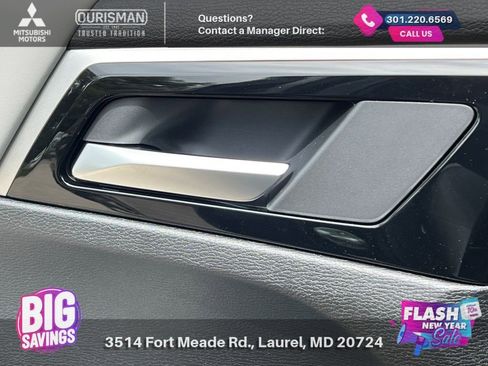 New 2025 Mitsubishi Outlander SE image 28