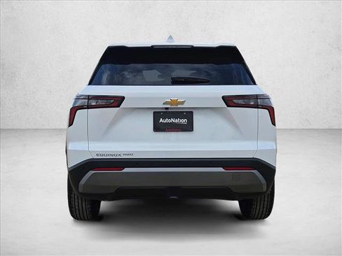 New 2026 Chevrolet Equinox LT image 8
