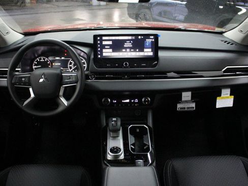 New 2026 Mitsubishi Outlander ES image 20