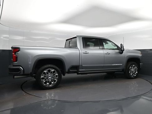 New 2026 Chevrolet Silverado 2500 High Country w/ High Country Premium Package AWD/4WD image 8
