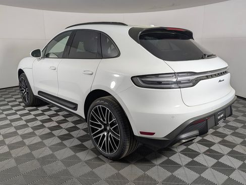 New 2026 Porsche Macan image 3