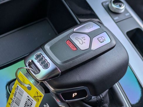 Used 2024 Audi Q5 2.0T Premium w/ Summer of Audi Package image 33