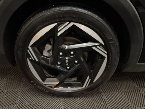 Certified 2025 Kia K4 EX FWD image 22