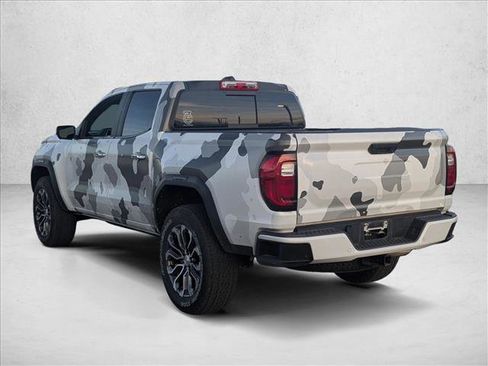 Used 2023 GMC Canyon Denali image 7