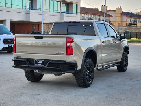 Used 2023 Chevrolet Silverado 1500 ZR2 w/ Technology Package AWD/4WD image 15