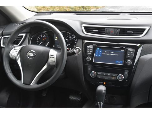 Used 2015 Nissan Rogue SL image 16
